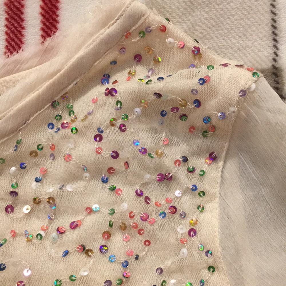 Gorgeous Rainbow Sequin Top Holiday Dazzler H&M Size XS NWT raw edge sleeves - Picture 10 of 16